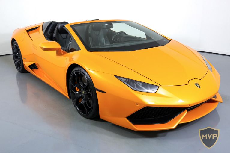 2023 LAMBORGHINI HURACAN for sale Call for price at Exotic VIP Rentals in Miami FL 33142 3