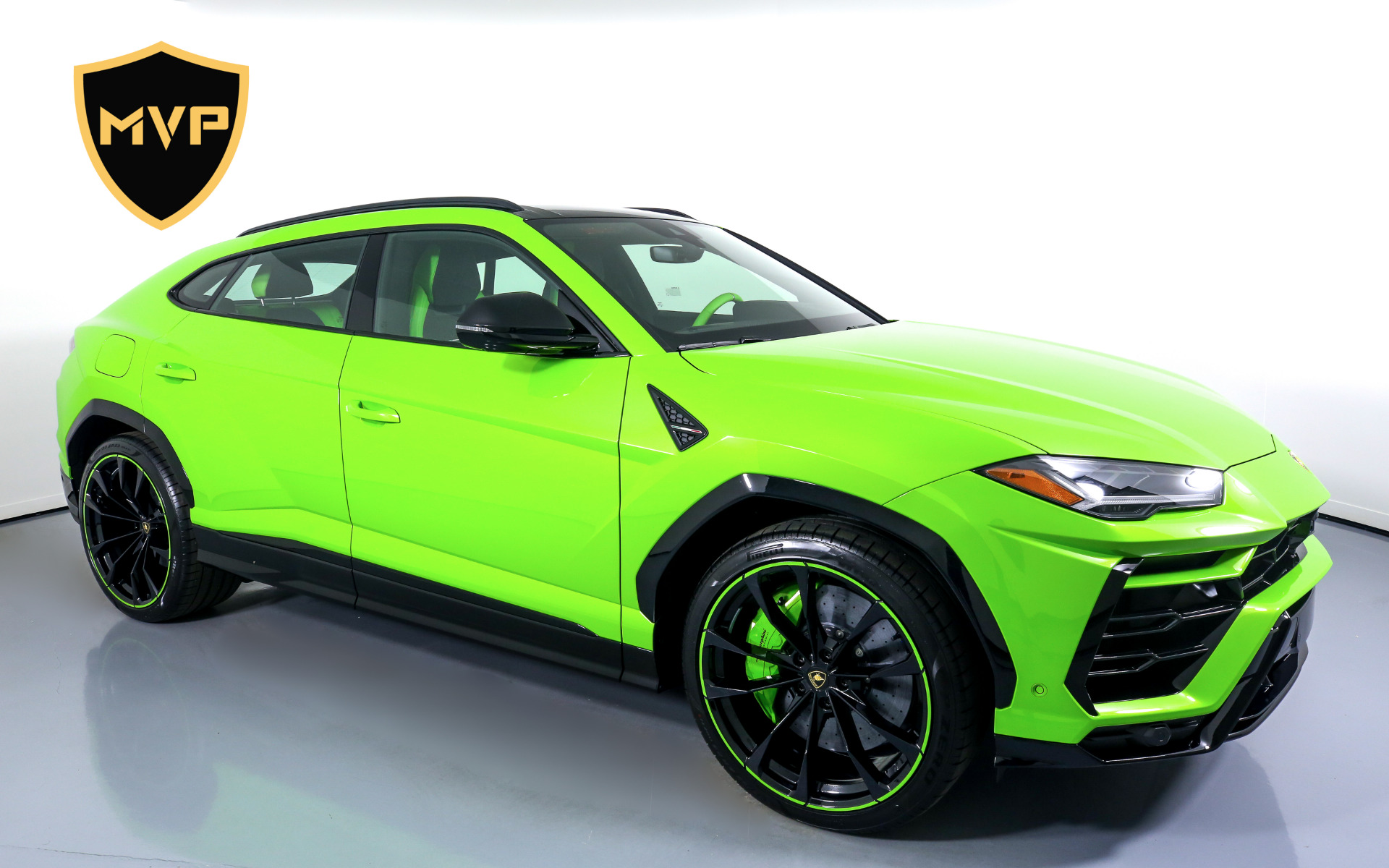 2024 LAMBORGHINI URUS S